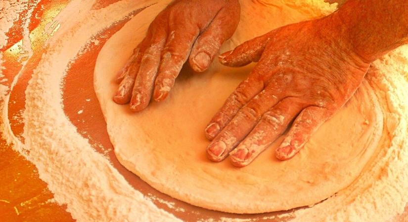 Gyors és egyszerű kelesztés nélküli pizza tészta recept