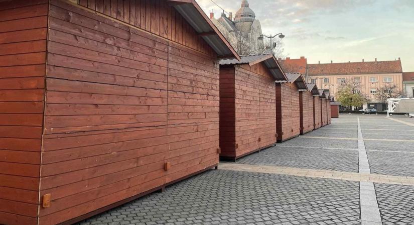 Formát öltött a szombathelyi adventi vásár, már állnak a bódék is