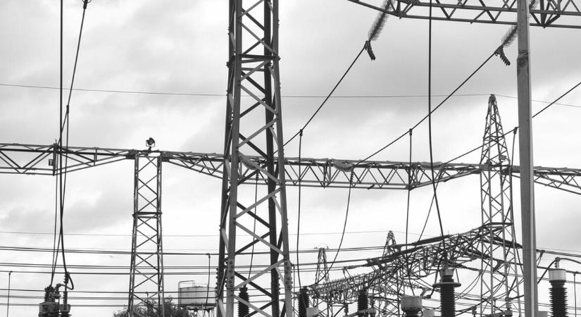 A magyar vállalkozók által fizetett áramár a negyedik helyen Európában