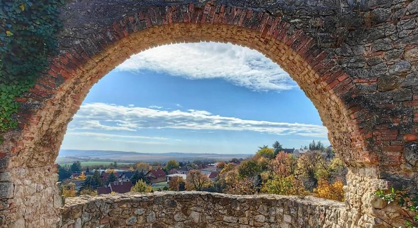 Pécsváradi vár – ezer év története a Mecsek lábánál