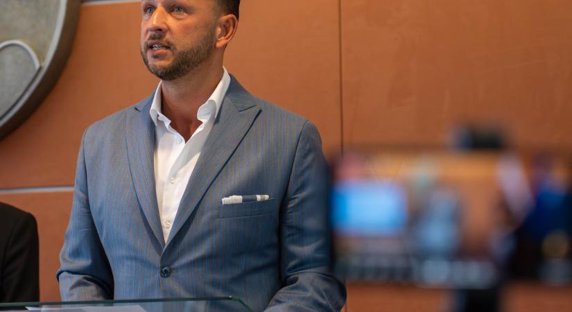 Jogerősen elítélték Šutaj Eštokot – 120 ezer eurót és nyilvános bocsánatkérést követel tőle a bíróság