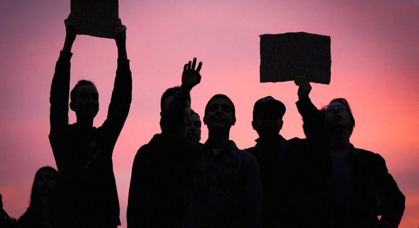 Demonstrációt tartanak a bérhelyzetük javítása érdekében november 13-án a levéltári dolgozók