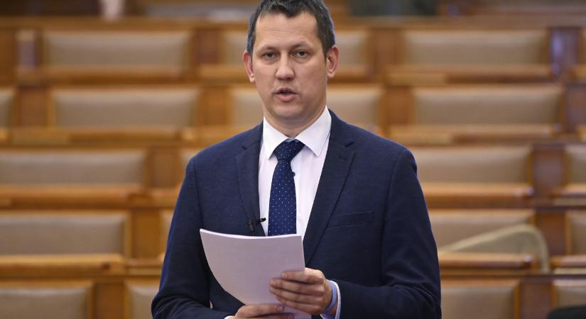 Annyira nincs mit mondania a Fidesznek a Szőlő utcáról, hogy még a DK-s bizottsági elnök is kellemetlen helyzetbe tudta hozni az államtitkárt