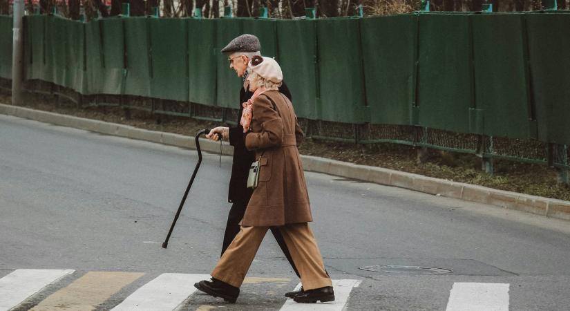 Érkezik a nyugdíjkiegészítés, ekkor csönget majd a postás
