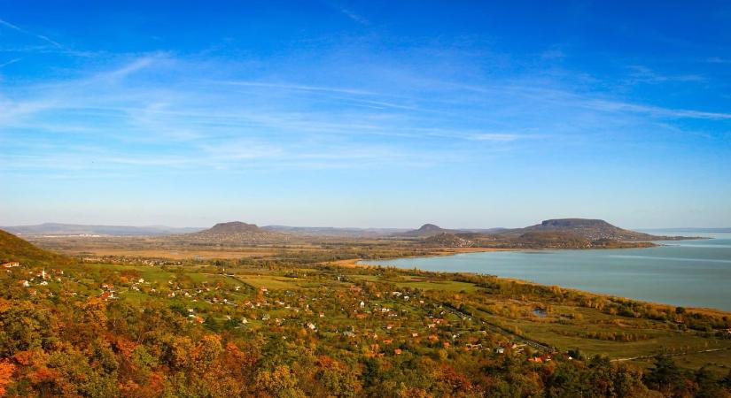 Őszi színek és csodálatos panoráma a Batsányi-kilátóból