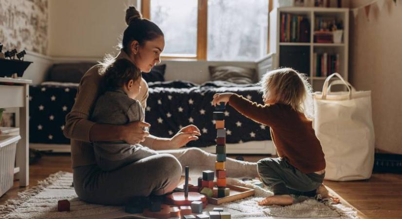 Növeli az IQ-t, és fejleszti a kommunikációt: 6 játék, amihez minden megtalálható hozzá otthon