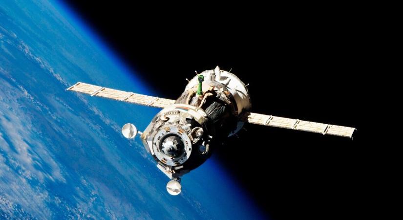 Váratlan és példátlan felfedezés – titkosítatlan műholdas kommunikációk kerültek napvilágra