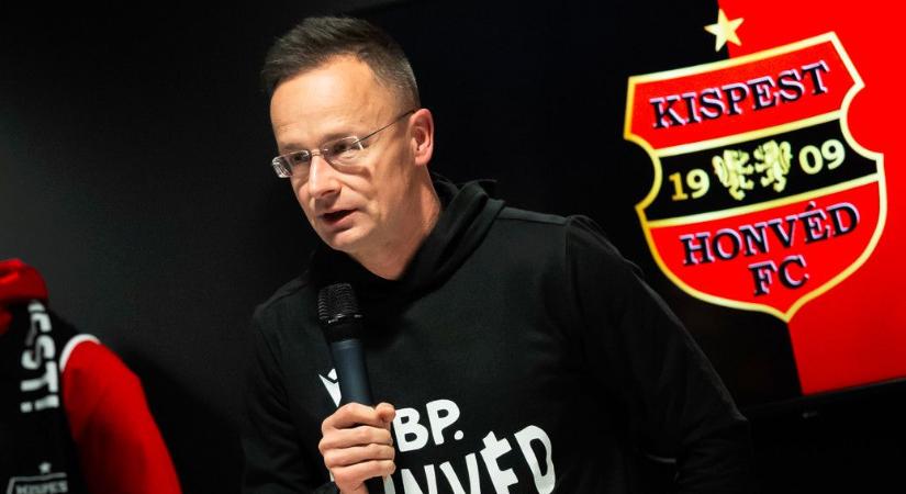 Szijjártó Péter a kedvenc klubja elnöke lett