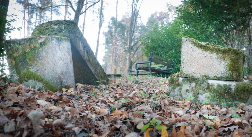 Hever egymáson a világ - Magyarbüks már nincs, temetőjében a szobor újra kővé változik - fotók