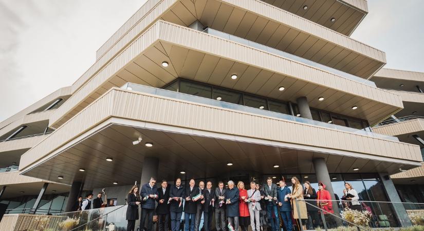 Halzl József Emlékkonferencia és Díjátadó 2025-ben képeken