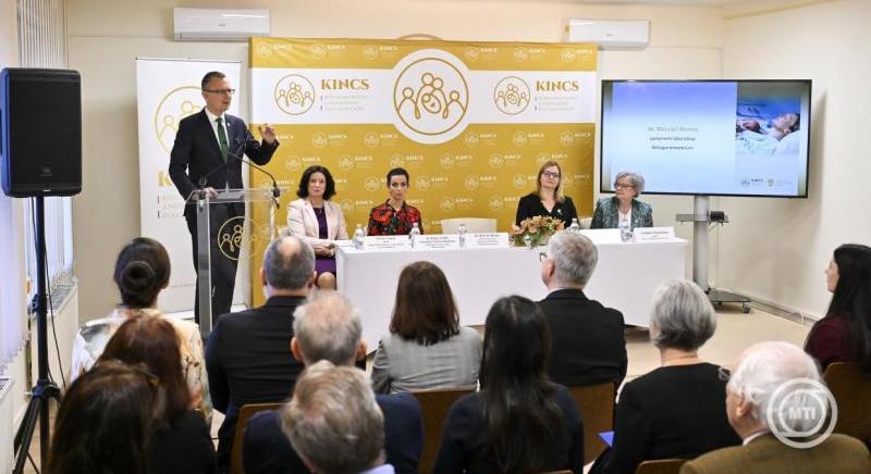 Rétvári: A védőnői szolgálat mindig megújul és igazodik a kor igényeihez