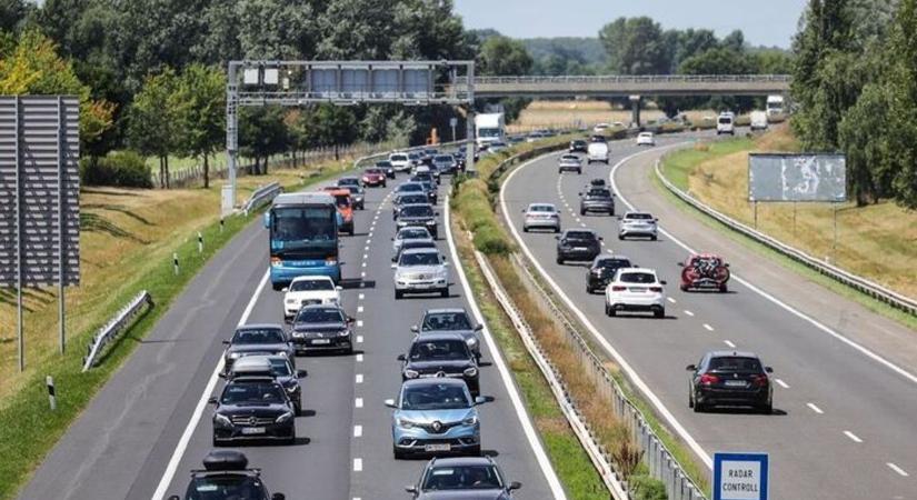 Útlezárásra kell készülni az osztrák határ felé vezető úton