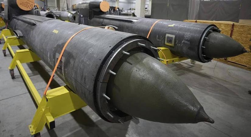 Cseh aktivisták két Flamingó rakétát ajándékoznak Ukrajnának