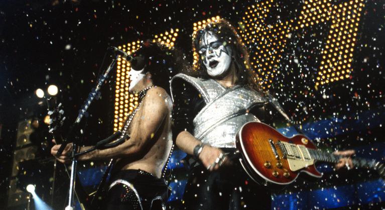 Kiderült, mi okozta a Kiss alapító gitárosának halálát