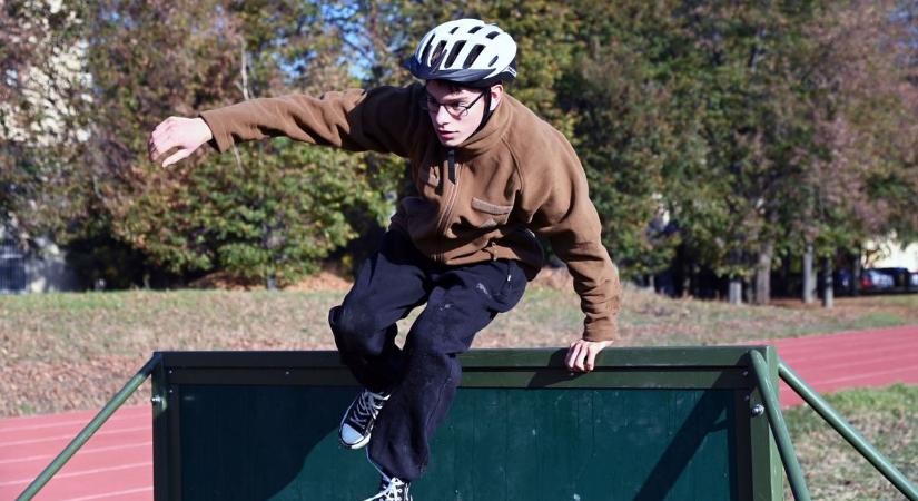 Kúsztak, másztak, ugrottak és futottak – kadétok versenyeztek Szolnokon