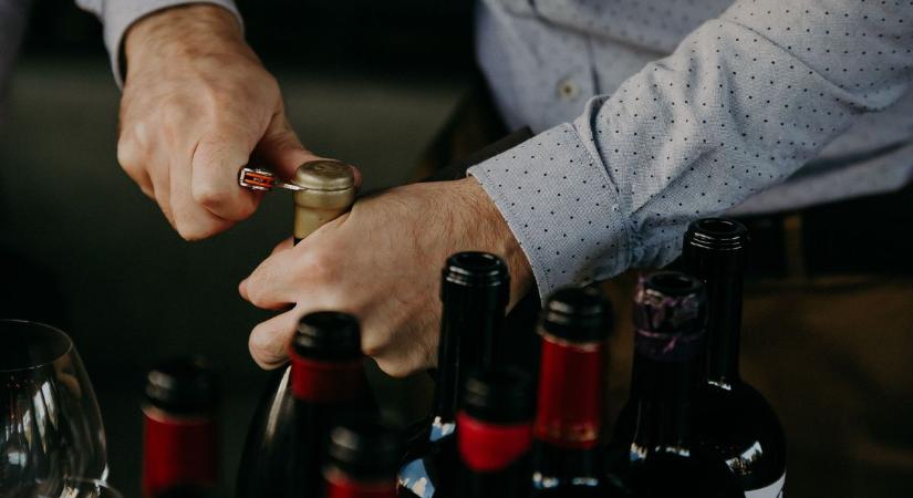 Szexbotrányba került egy soproni borász - Meghosszabbították a házi őrizetet