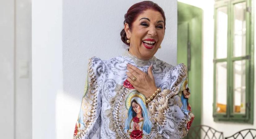 „Amíg élünk, ebben a házban maradunk!” – Bódi Margóék megtartják a kacsalábon forgó luxusvillájukat