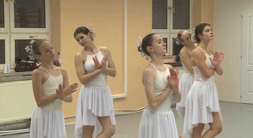 Diótörő 13 tánciskola közreműködésével