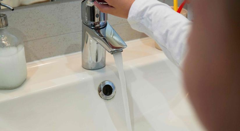 Novembertől életbe lépett a fix vízdíj, mutatjuk mennyit fizetnek a háztartások