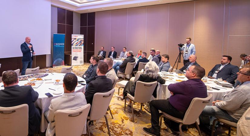 Digitalizáció – a papírral együtt