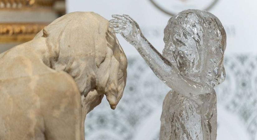 Négy férfi „házasságának” megáldása