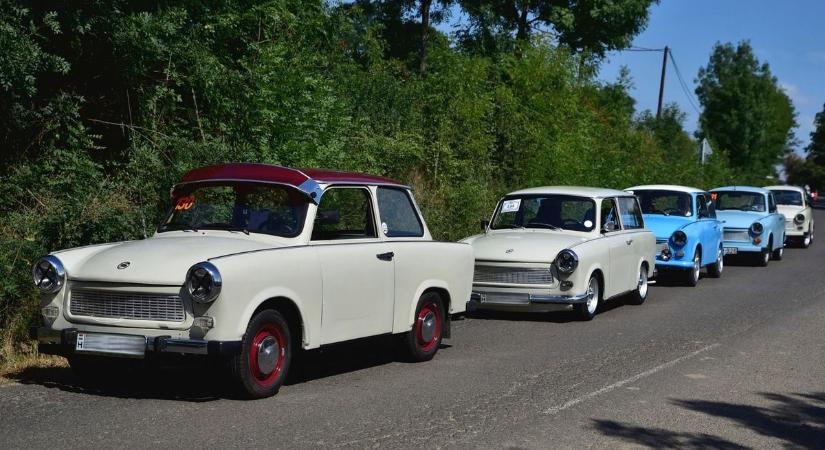 Nyíregyi placcon pihen a Trabantok vadmacskája, ilyen 100 lóerős csodával csak álmában döngetett a nagyfater