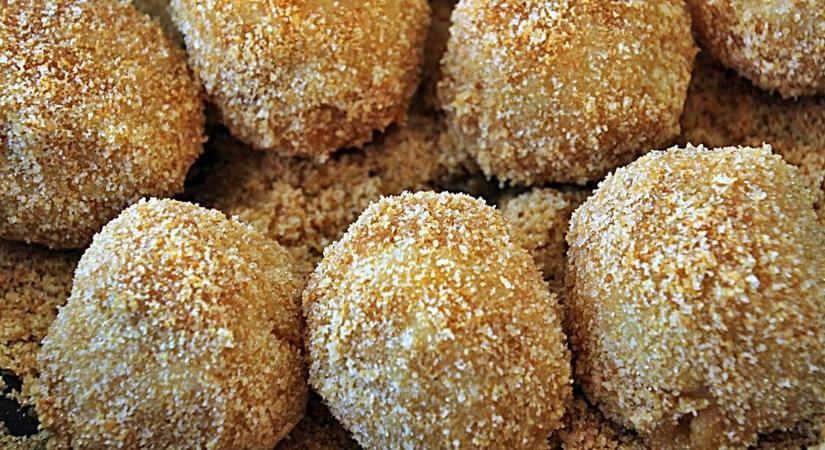 Nagymamám titkos trükkje: ettől lesz tökéletes a szilvás gombóc