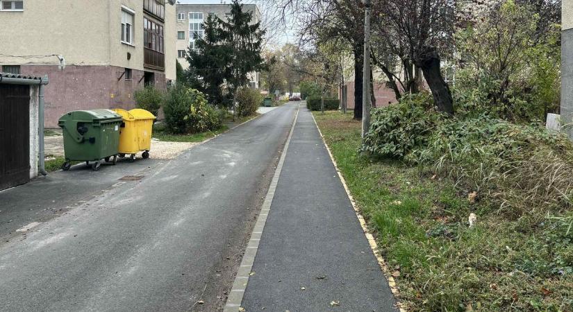 Rejtélyes üzenet borzolja a kedélyeket a Dandár utcában – méreggel fenyegetik a kis kedvenceket