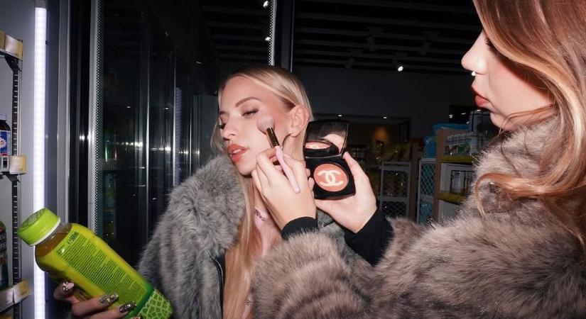 Óriási mérföldkő: már több mint félmillióan hallgatták meg Zsigmond Angi új zenéit