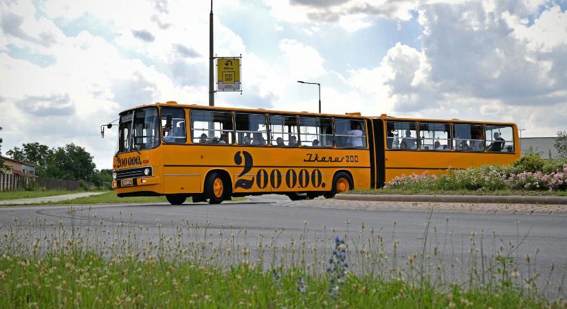 41 éve készült el a 200 ezredik Ikarus – a magyar buszgyártás aranykora