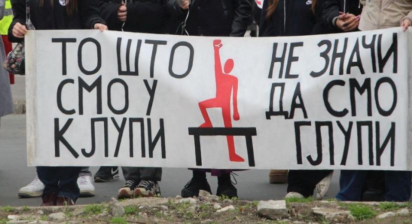 Hrka és Jaćimović éhségsztrájkja miatt bojkottálják a tanítást az újvidéki középiskolások