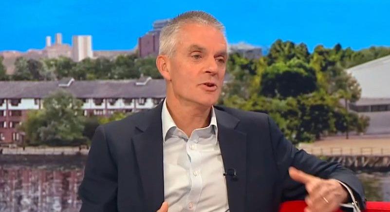 Világbotrány: Trump egymilliárdos perrel fenyeget