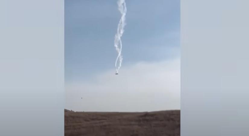Videón, ahogy lezuhant egy török katonai repülőgép