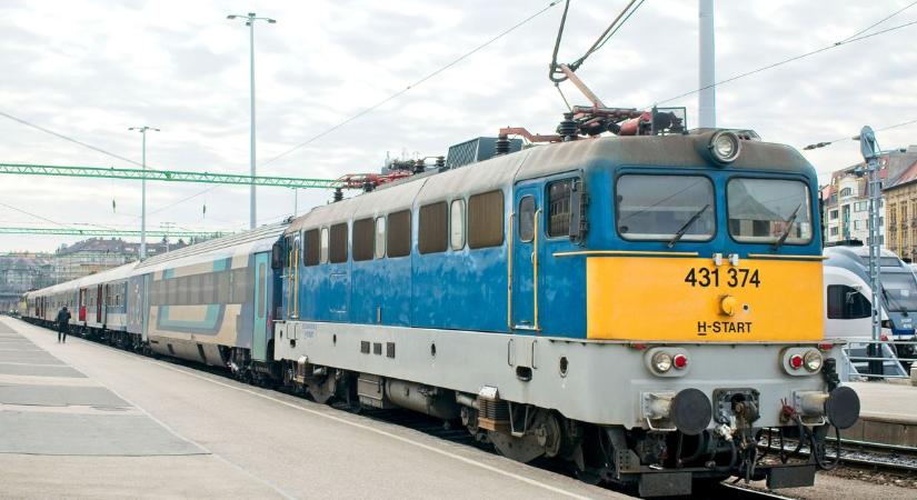 Hosszabb menetidővel kell készülniük az utazóknak
