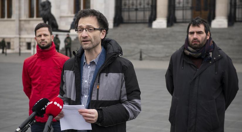 Erőss Gábor: Attól félek, hogy egy bizniszpártként működő, a Fidesz érdekeit szolgáló kamuformációt szeretnének összebarkácsolni