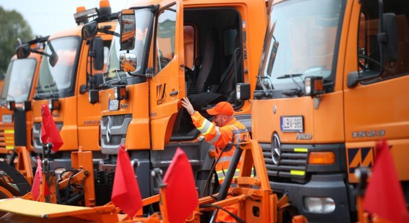Jöhet a zord idő – téli üzemmódra kapcsolt a Magyar Közút, nem bízzák a véletlenre