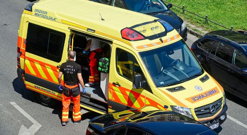 Teljes útzár: durva baleset történt Oroszlónál