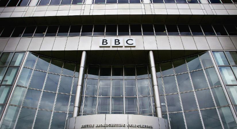 Dollármilliárdos pert akasztott Trump a BBC nyakába
