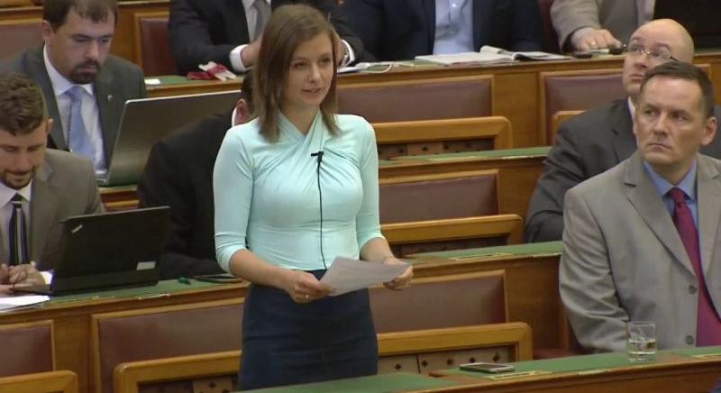 Dúró Dóra lemondott mentelmi jogáról