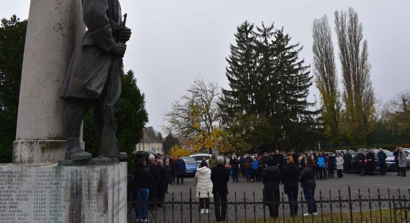 Az első világháború befejezésére emlékeztek Marcaliban