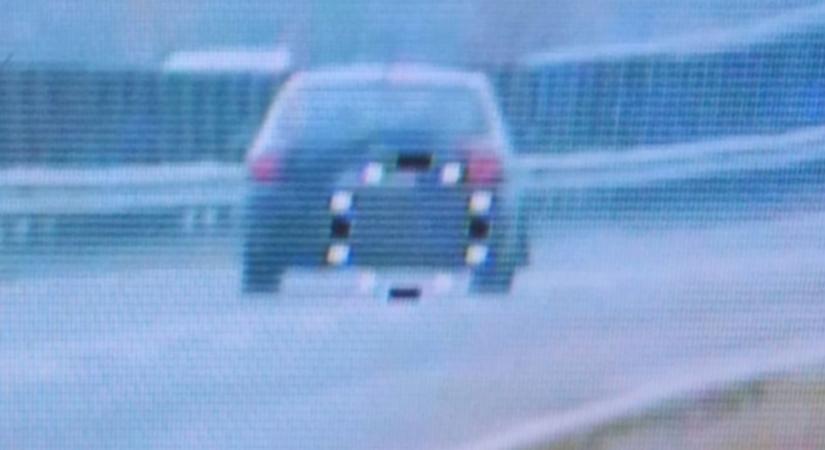 Majdnem megdőlt a gyorshajtási rekord a 21-es főúton