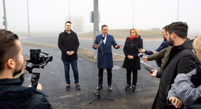 1,7 milliárd forintba került bő 700 méter útfejlesztés Debrecenben