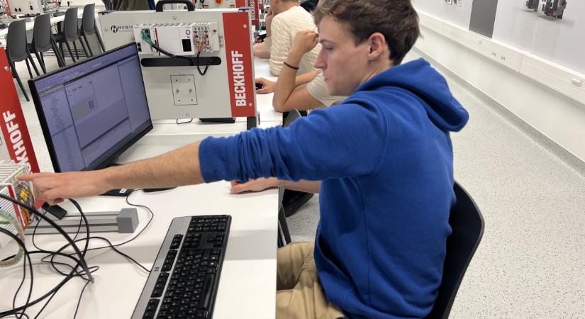 Átadták a csúcstechnológiás Beckhoff Laboratóriumot a Debreceni Egyetemen