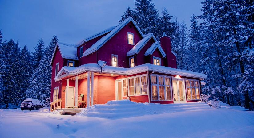 Vészjósló jelek a házadon, amik télen katasztrófához vezetnek, a szakértők erre figyelmeztetnek