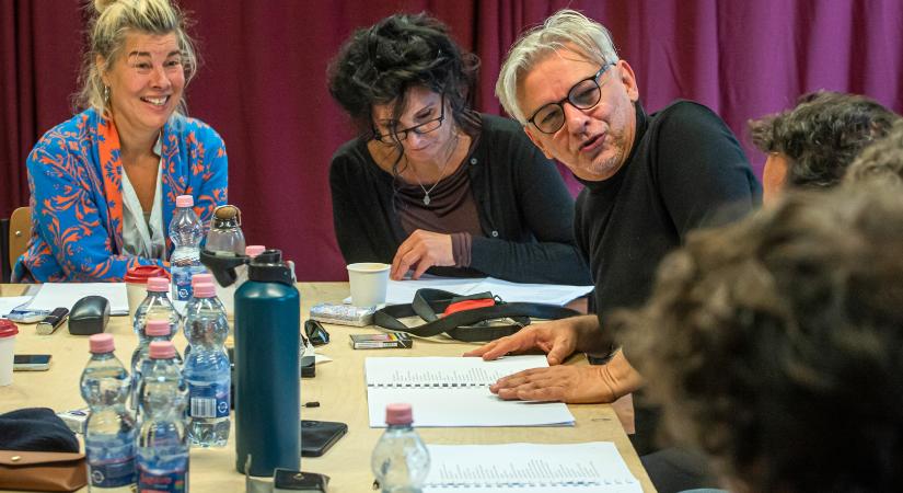 „BRUSCON ENGEM IS SZÉTSZED” Beszélgetés Pelsőczy Rékával és Alföldi Róberttel