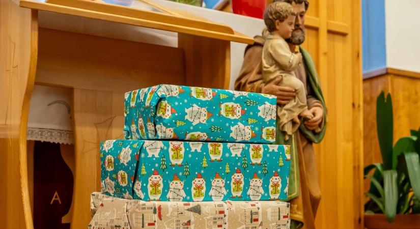 Segíts mások ünnepét szebbé varázsolni – készíts Angyalbatyut!