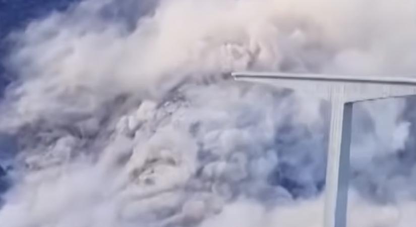 Összedőlt egy nemrég megnyitott, 758 méter hosszú híd Kínában