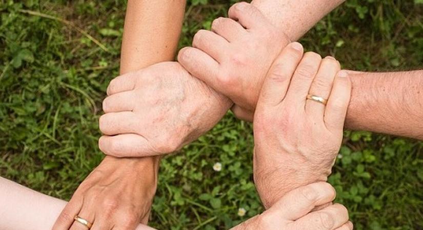 A magyarok nagy többsége nem bízik a másik magyarban