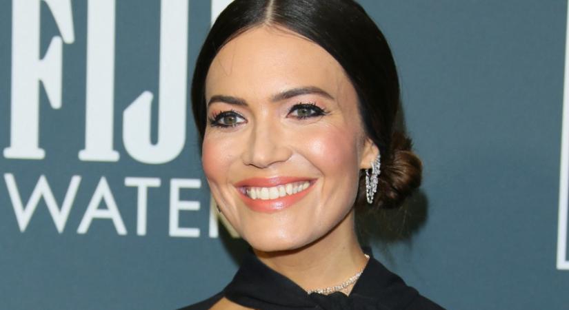 A reggel szép is lehet – Mandy Moore fényárban úszó reggeliző sarka