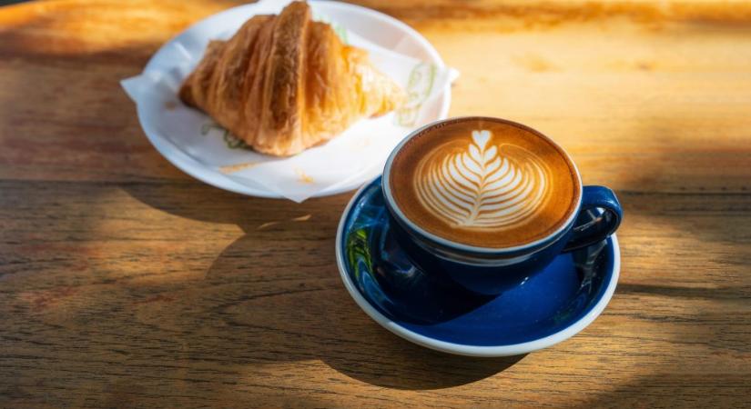 Szerdai friss hírek, forgalom, időjárás – Reggeli pakk